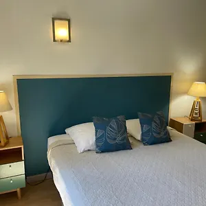  Hébergement de vacances Jolie Petite Maison - Montfavet